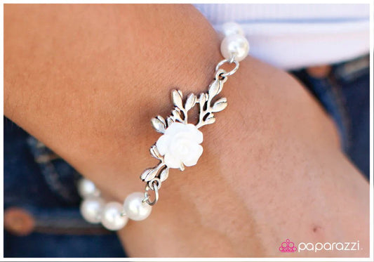 Paparazzi Bracelet ~ Sugar and Spice - White