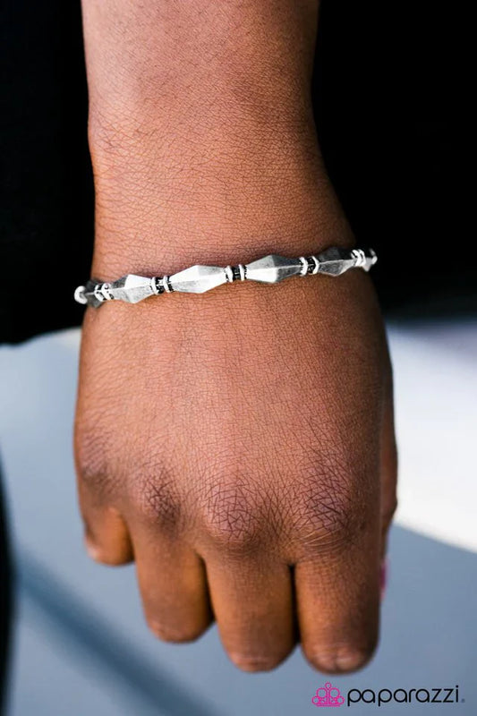 Paparazzi Bracelet ~ Concrete Jungle - Silver