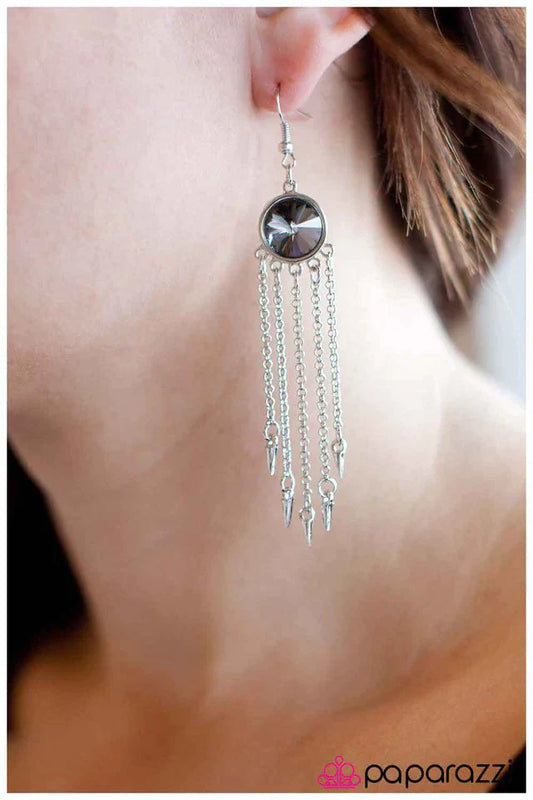 Paparazzi Earring ~ Strike a Pose - Silver