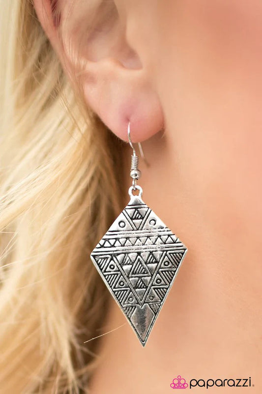 Paparazzi Earring ~ Yes I CLAN! - Silver