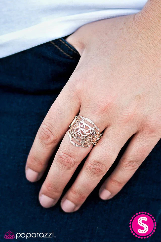 Paparazzi Ring ~ Gorgeous Gardens - Rose Gold