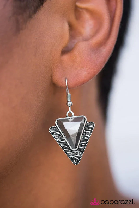 Paparazzi Earring ~ Treasures Of Egypt - Silver