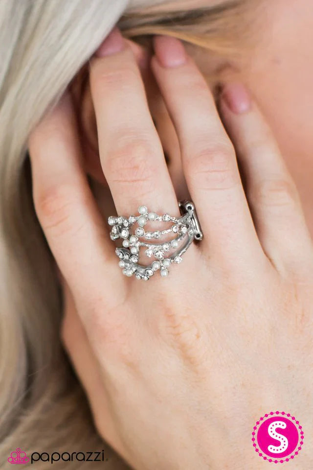 Paparazzi Ring ~ Breathless Beauty - White