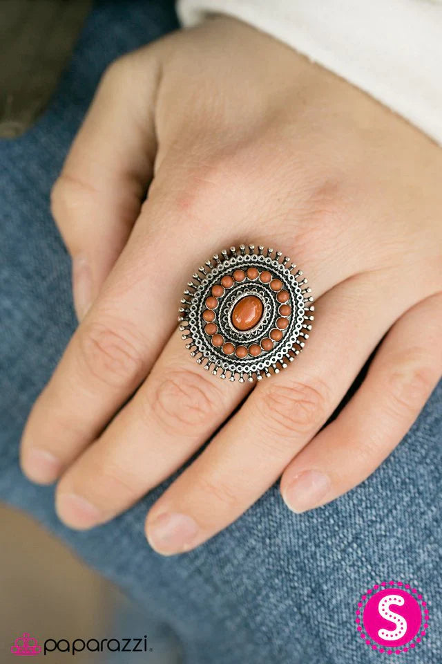 Paparazzi Ring ~ Summer Flair - Brown