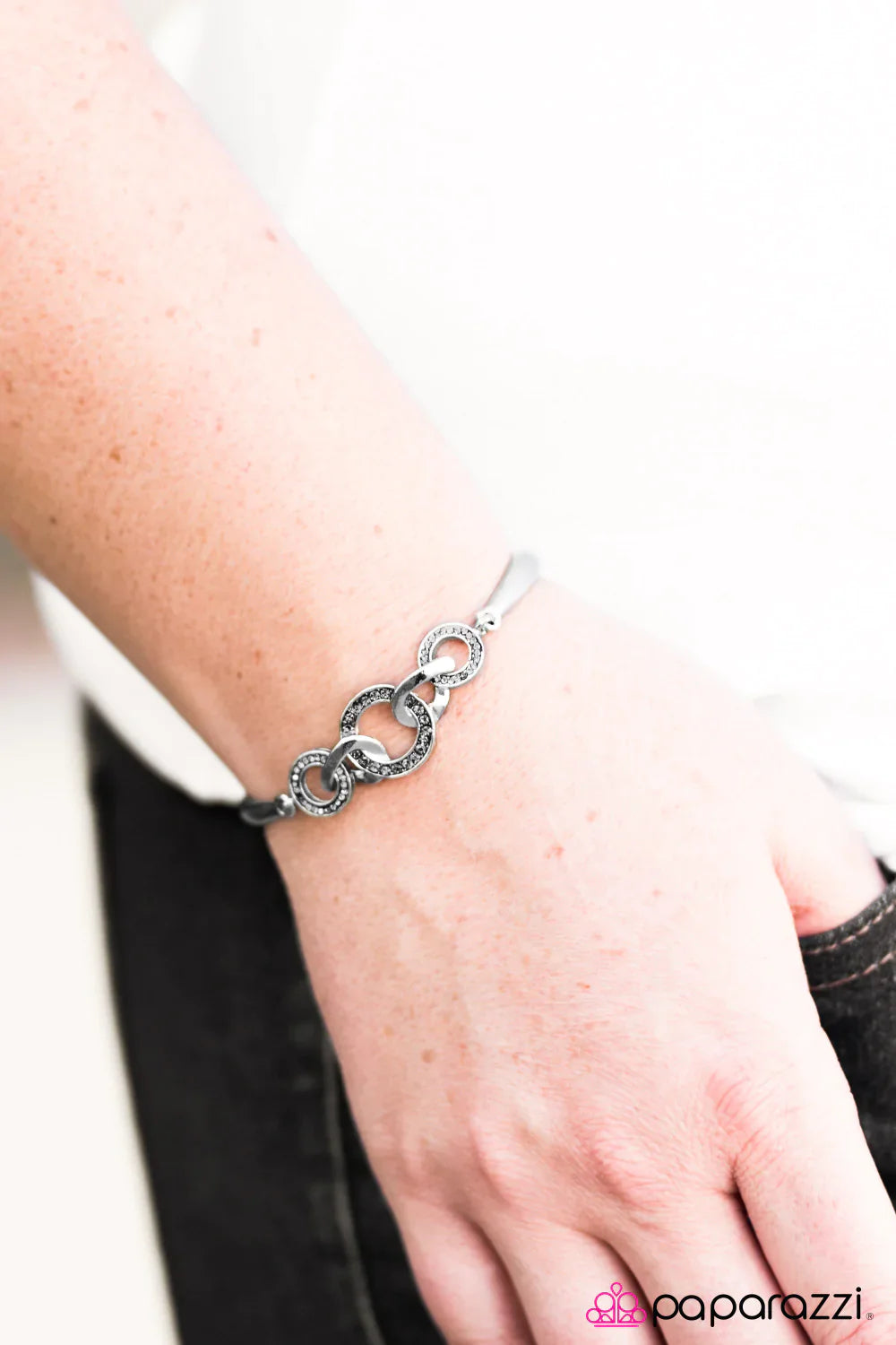 Paparazzi Bracelet ~ Royal Society - Silver