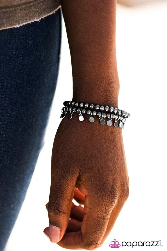 Paparazzi Bracelet ~ Move It Or Lose It - Black