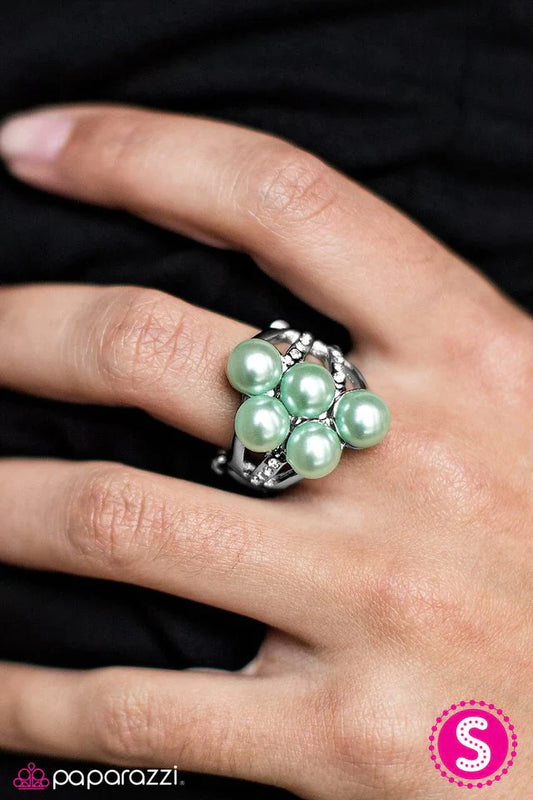 Paparazzi Ring ~ Can You Keep A SEA-cret? - Green