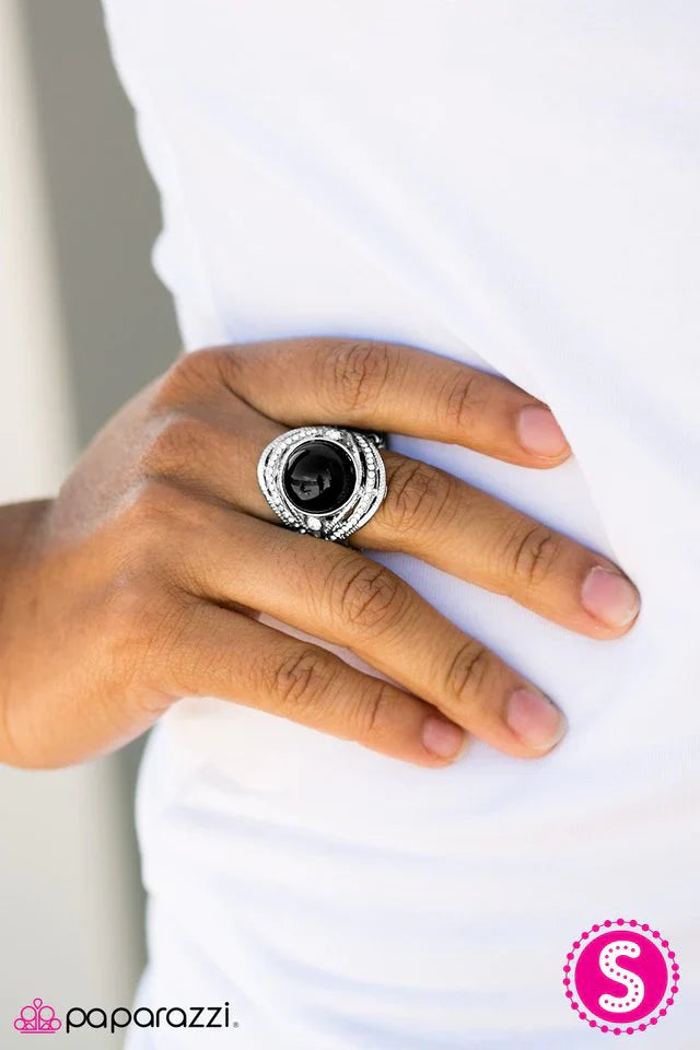 Paparazzi Ring ~ Color Classic - Black