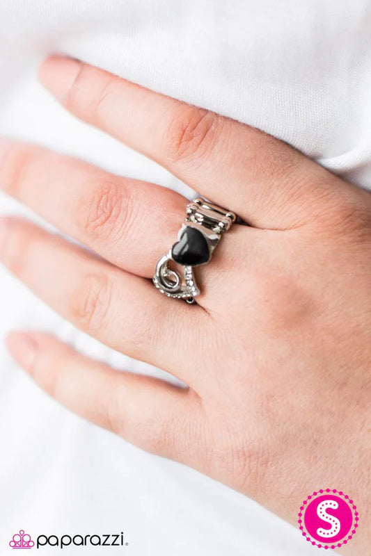 Paparazzi Ring ~ Light Up My Heart - Black