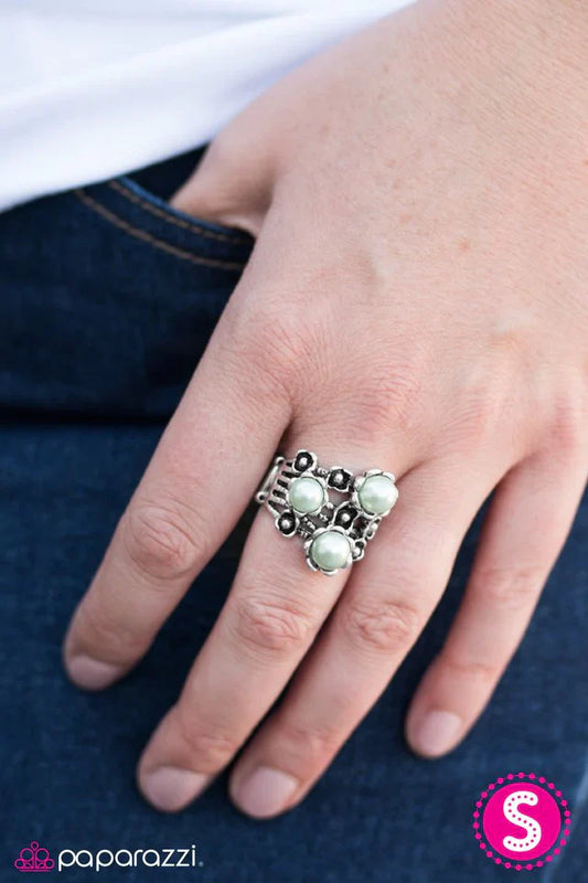 Paparazzi Ring ~ Bouquet Botanical - Green