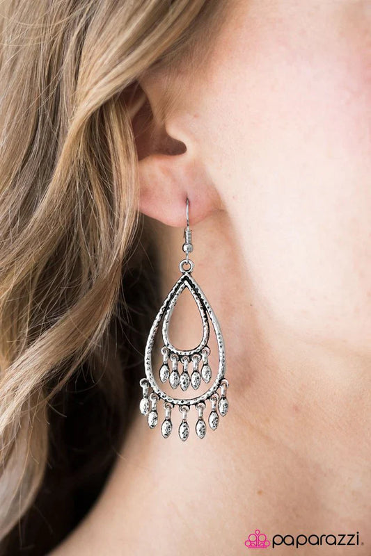 Paparazzi Earring ~ Toes In The Sand - Silver