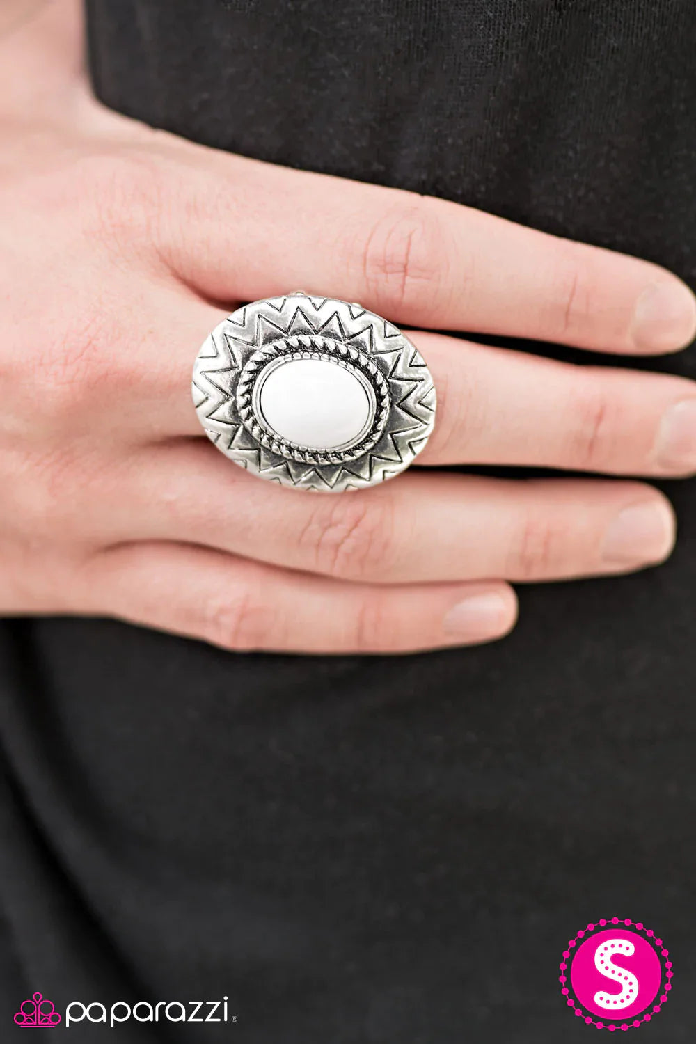 Paparazzi Ring ~ Make Your Own Sunshine - White