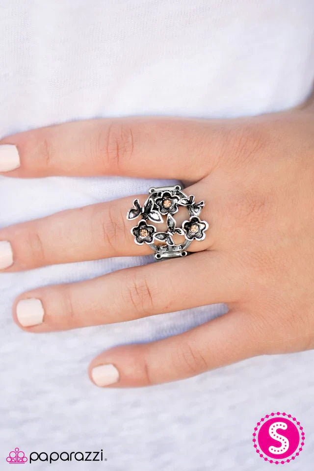 Paparazzi Ring ~ Flutter Fiesta - Brown