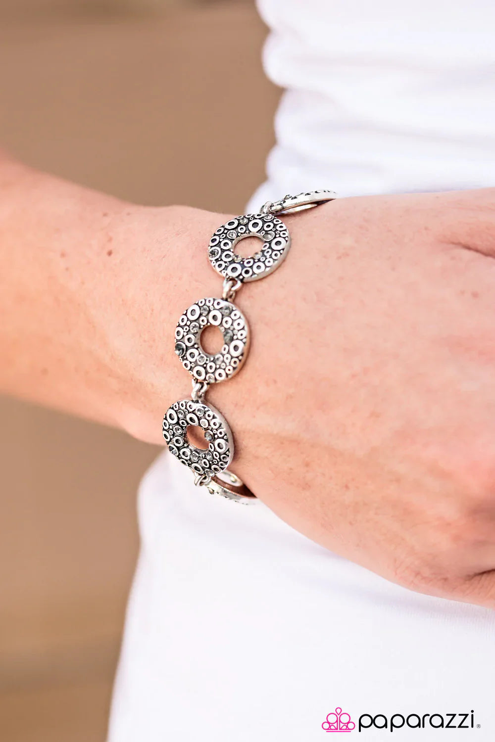 Paparazzi Bracelet ~ Omega Shine - Silver