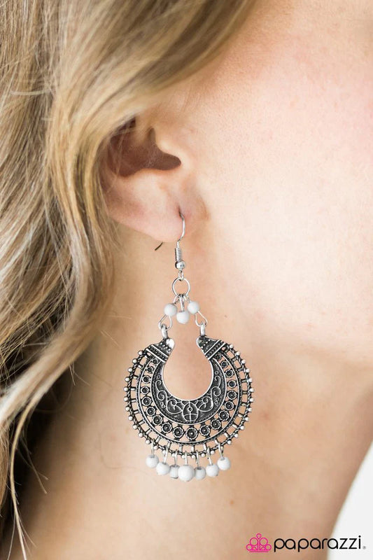 Paparazzi Earring ~ Colorfully Cabo - Silver