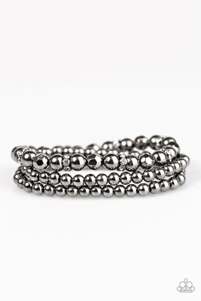 Paparazzi Bracelet ~ Diva Drama - Black