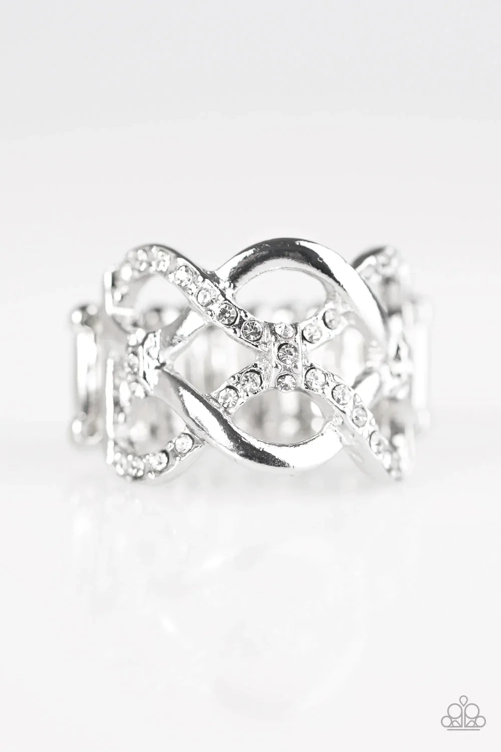 Paparazzi Ring ~ Lay On The Shimmer - White