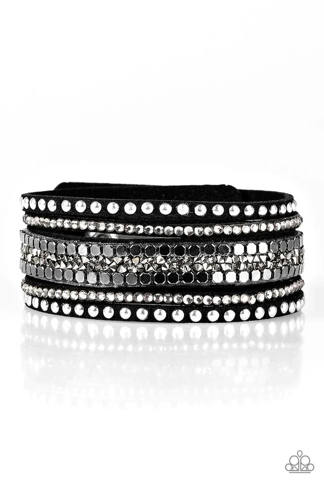 Paparazzi Bracelet ~ Runaway Runway - Black