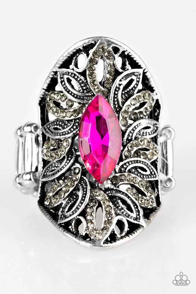 Paparazzi Ring ~ Royal Essence - Pink