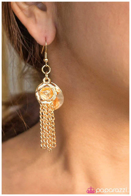 Paparazzi Earring ~ Rose to the Occasion - Gold