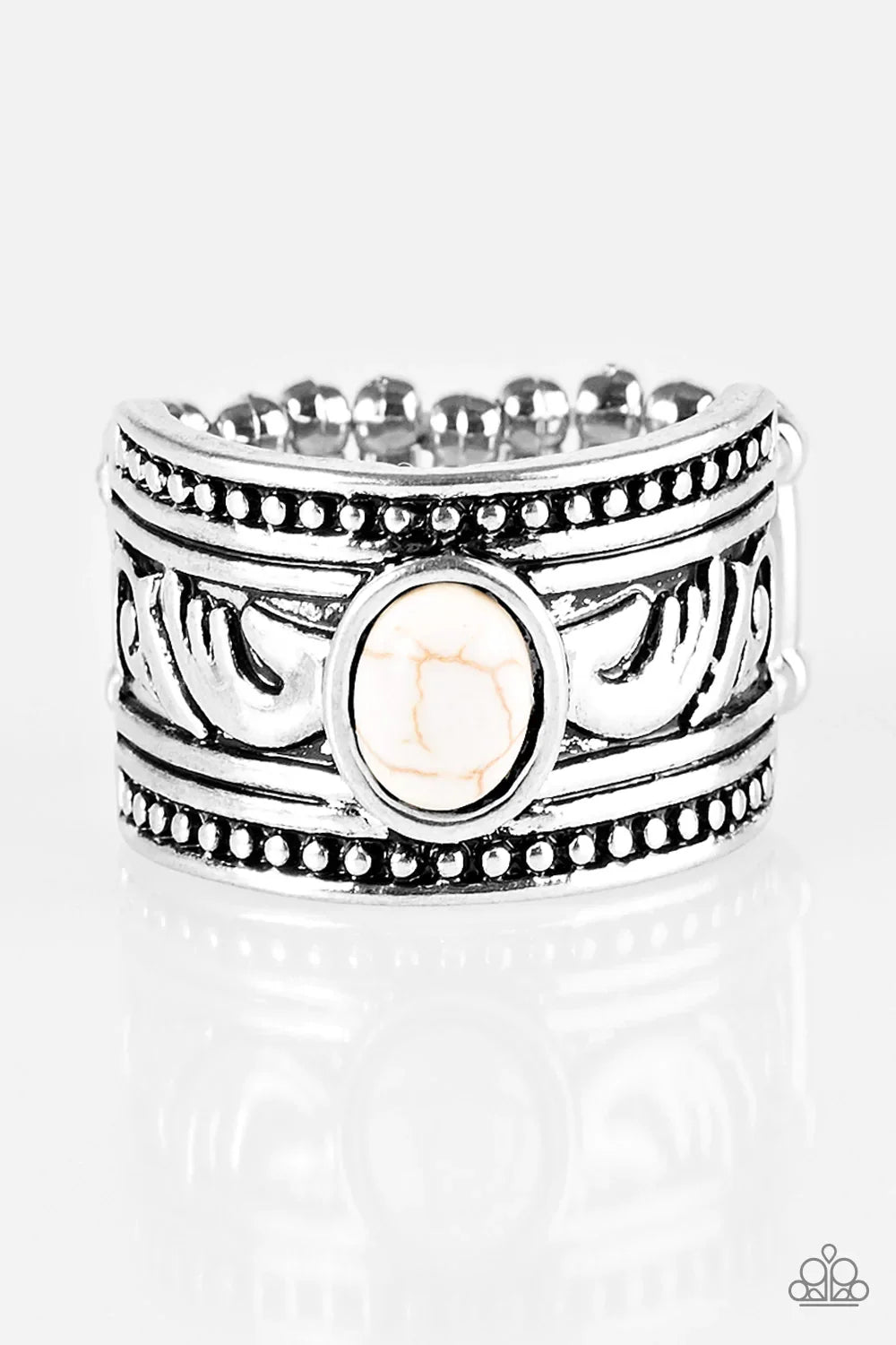 Paparazzi Ring ~ Island Princess - White