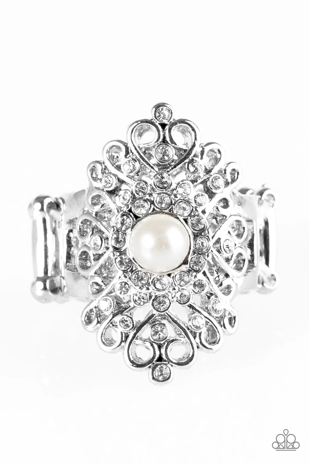 Paparazzi Ring ~ Queen Status - White