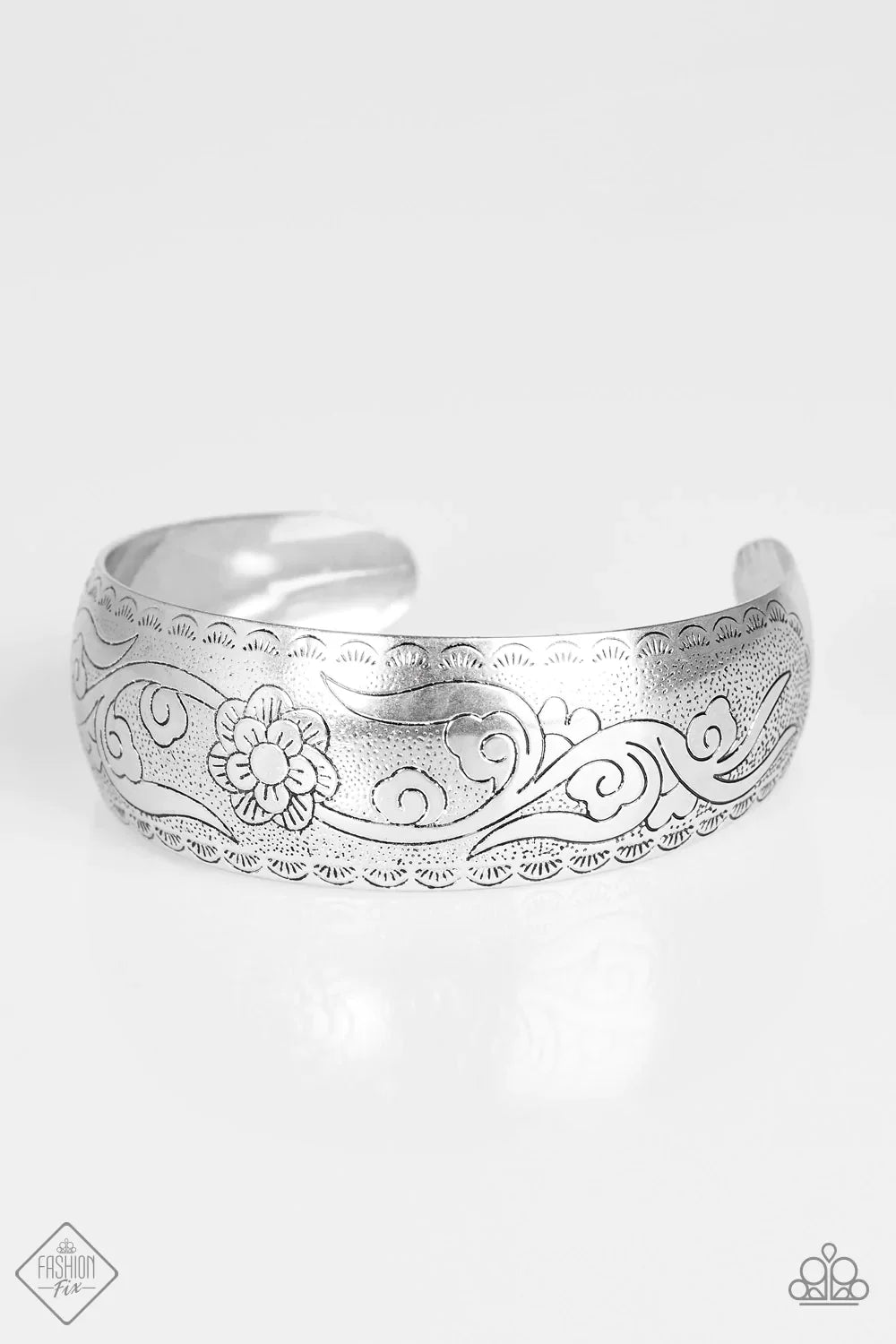 Paparazzi Bracelet ~ Meadow Music  - Silver