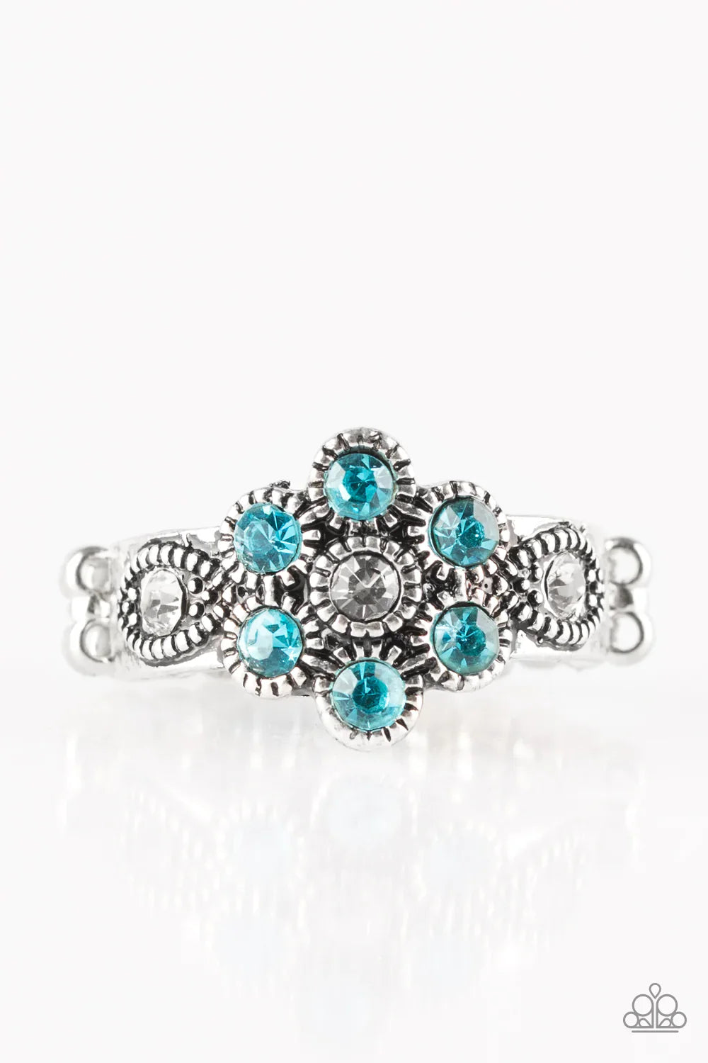 Paparazzi Ring ~ Garland Glamour - Blue