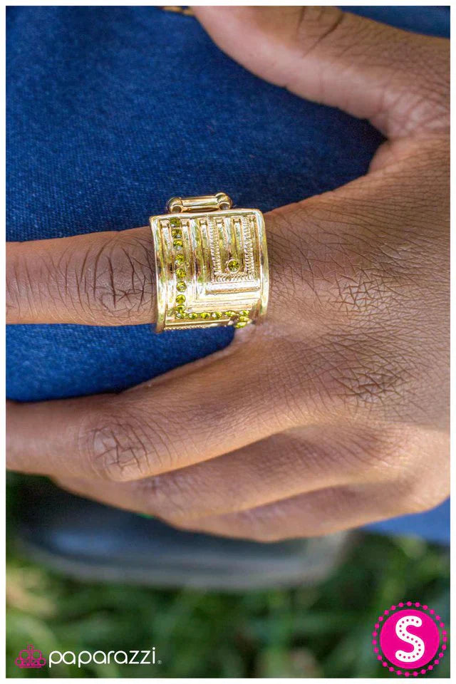 Paparazzi Ring ~ Golden Gladiator - Green