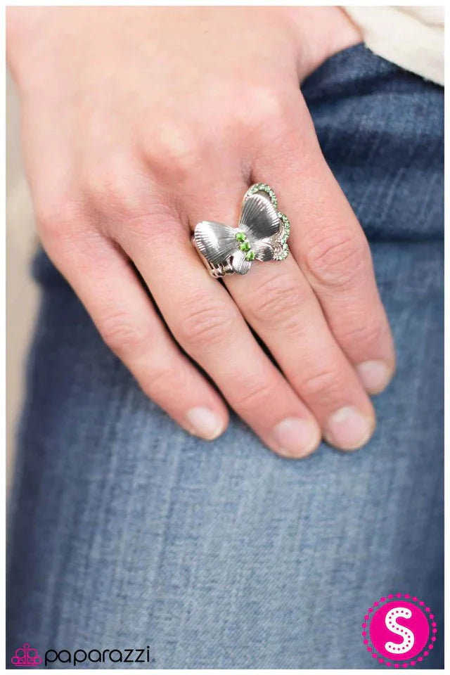 Paparazzi Ring ~ You Give Me Butterflies - Green