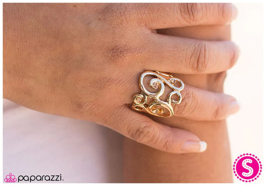 Paparazzi Ring ~ Hitting a High Note - Gold