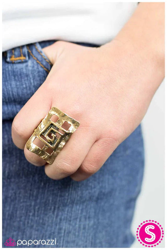 Paparazzi Ring ~ Out the Window - Brass