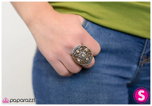 Paparazzi Ring ~ I Have the Hots For You - Brown