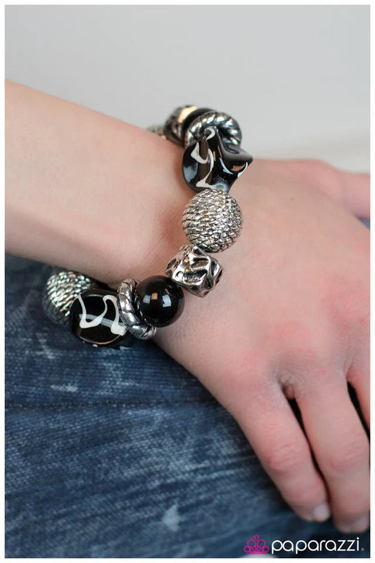 Paparazzi Bracelet ~ Divinely Deco - Black