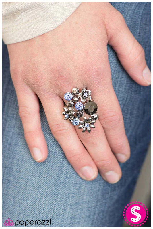 Paparazzi Ring ~ What Lies Beneath - Blue