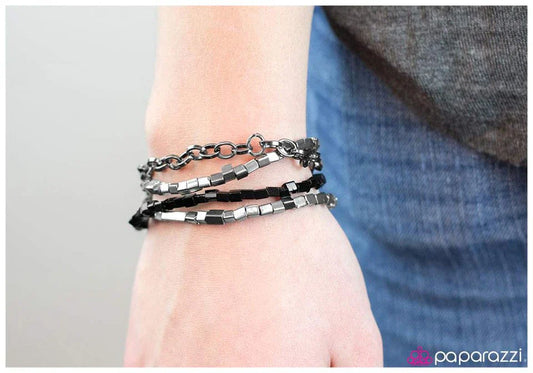 Paparazzi Bracelet ~ Youre In Luxe! - Black