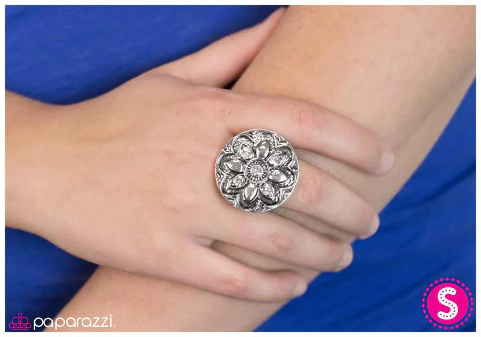 Paparazzi Ring ~ One Sweet Day - White