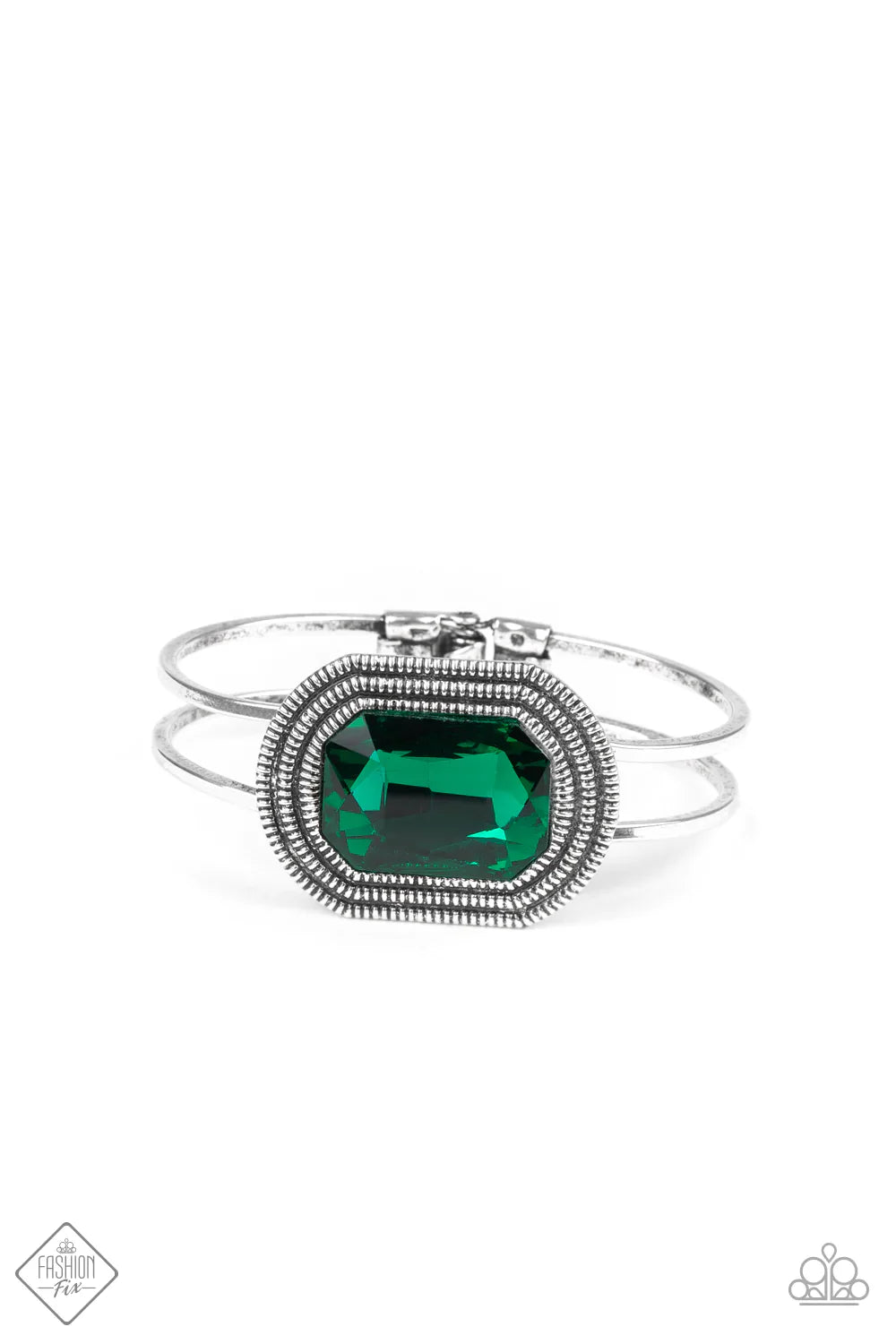 Paparazzi Bracelet ~ Heirloom Highness  - Green