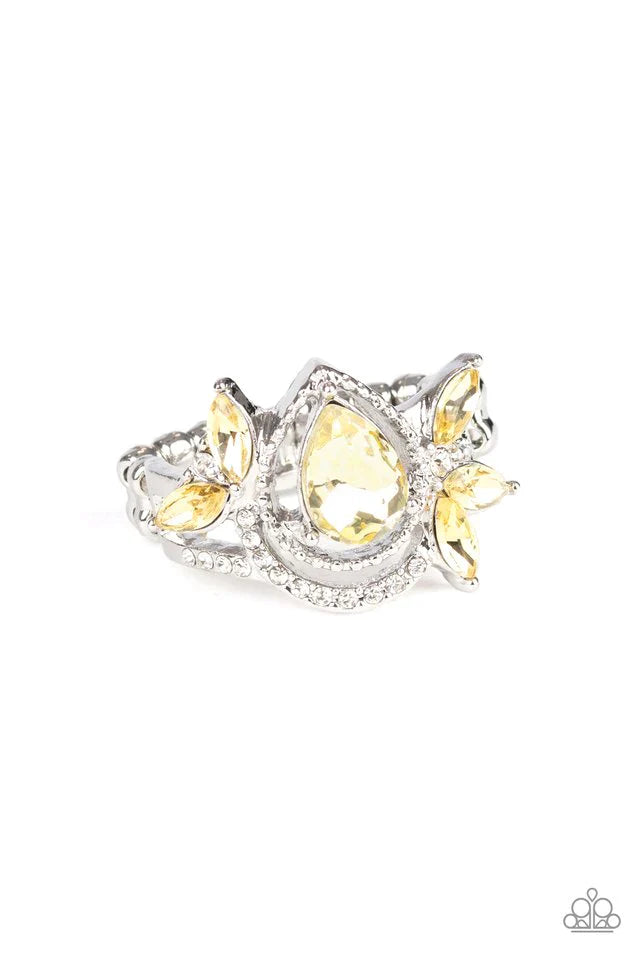 Paparazzi Ring ~ Eden Elegance - Yellow