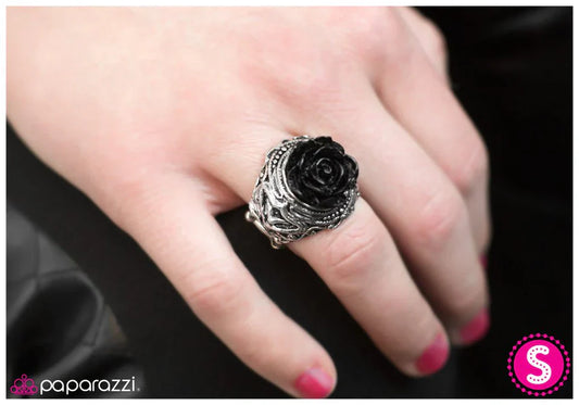 Paparazzi Ring ~ Every Rose Has Its Thorns - Black