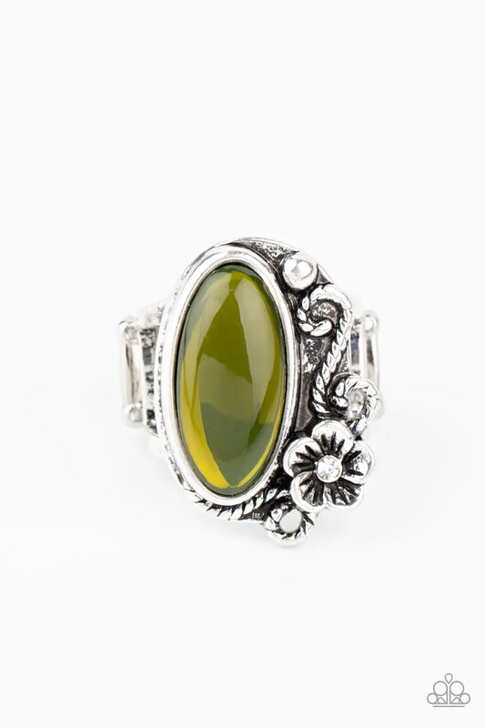 Paparazzi Ring ~ Any DAISY Now - Green