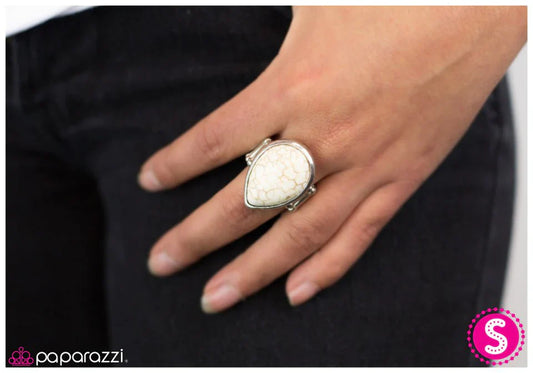 Paparazzi Ring ~ Eye of The Tiger - White