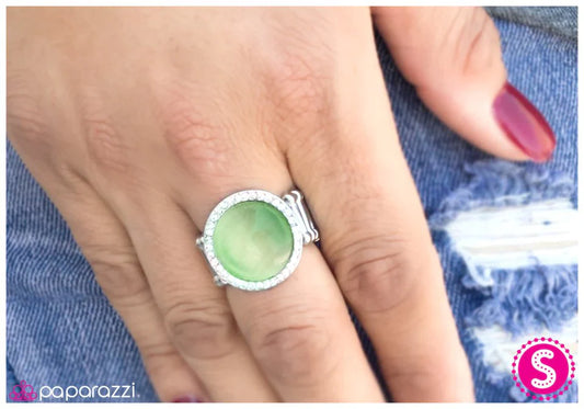 Paparazzi Ring ~ The Eye Of the Beholder - Green