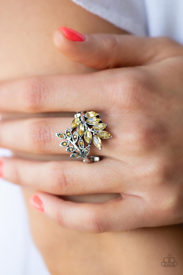 ​Glowing Gardenista - Yellow - Paparazzi Ring Image