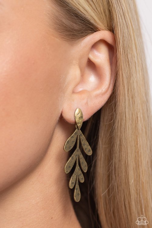 ​Jungle Fauna - Paparazzi Earring Image