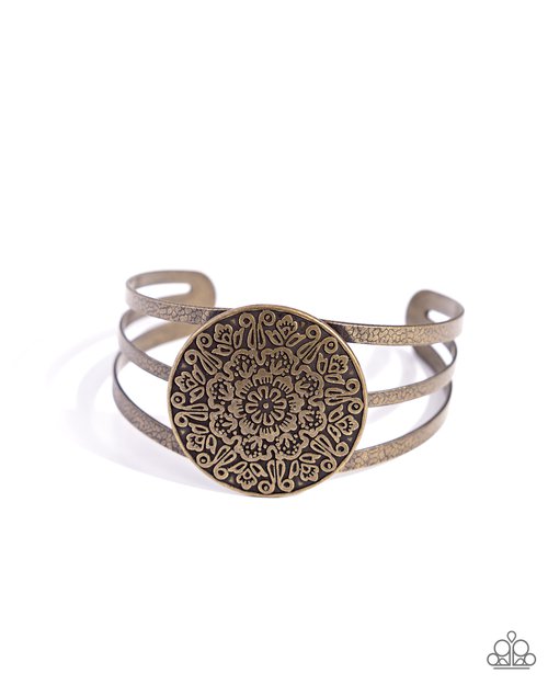 ​Head Over Hibiscus - Paparazzi Bracelet Image