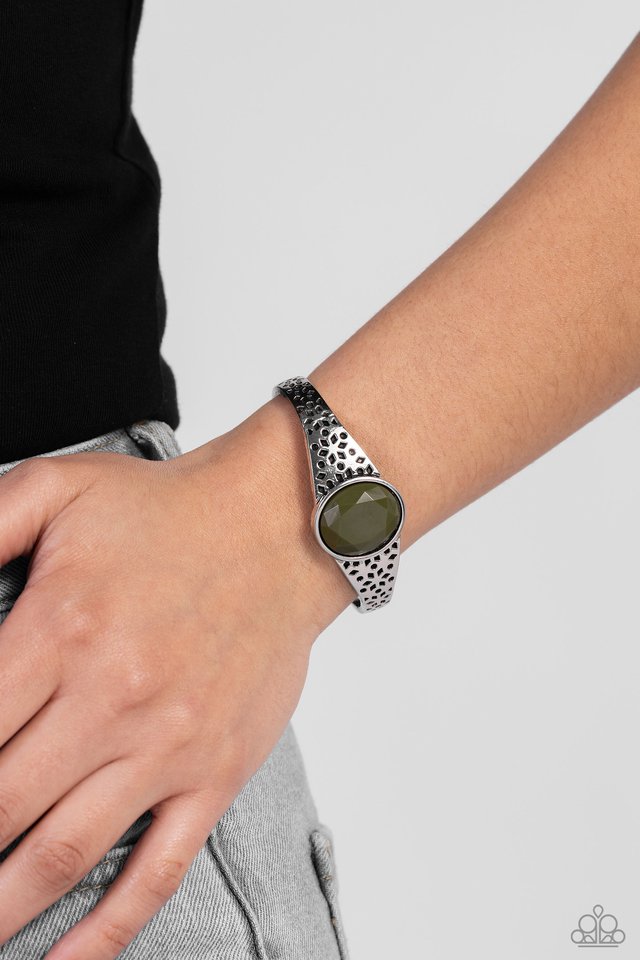 Over POP-ulated - Green - Paparazzi Bracelet Image