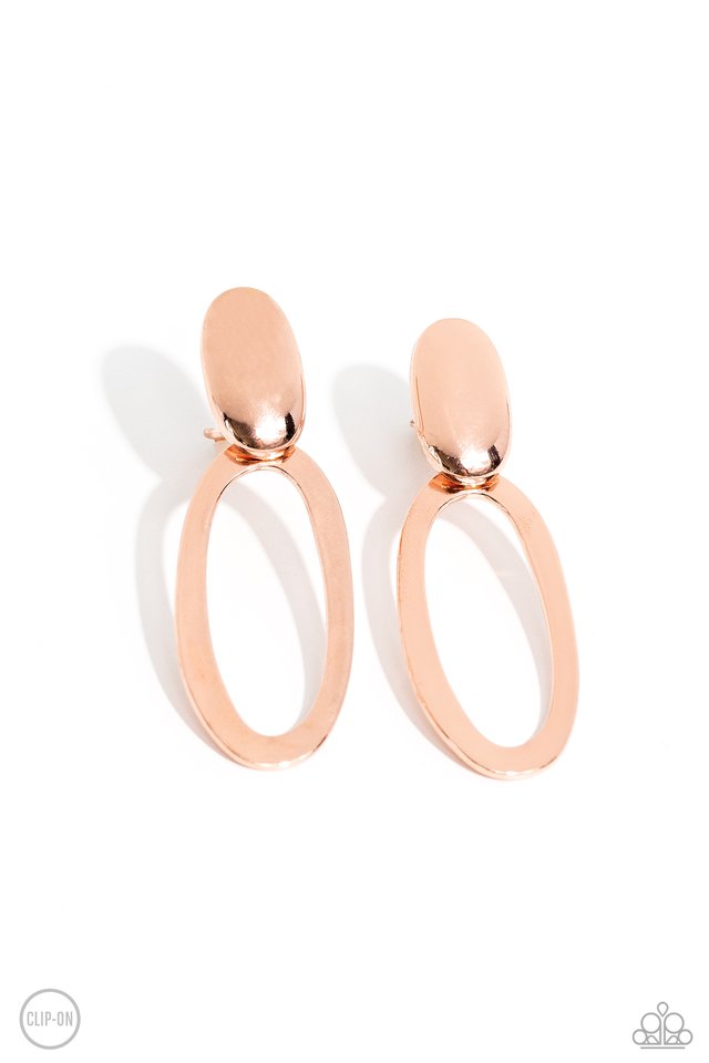 Pull OVAL! - Copper - Paparazzi Earring Image