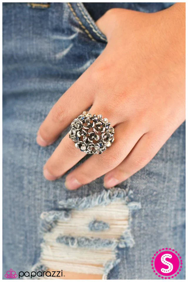 Paparazzi Ring ~ Catch the Bouquet - Blue