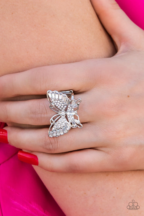 Paparazzi Ring ~ Fearless Flutter - White